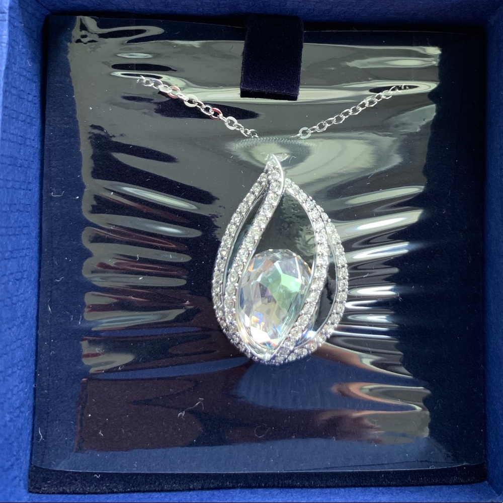 Swarovski Pendent Necklace